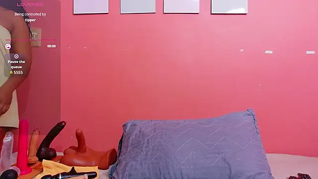 naughty ebonyy online show from December 21, 2025, 9:22 pm