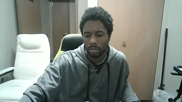 Snapshot of Kim_and_Dee chatting on March 3, 2026, 9:37 am Kim and Dee online show from March 3, 2026, 9:37 am