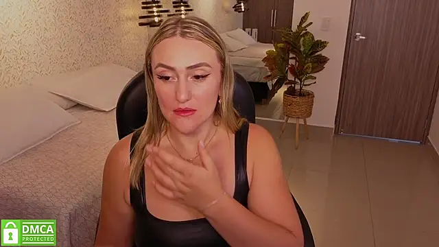 Snapshot of ELA_PS chatting on October 7, 2025, 12:02 pm ELA PS online show from October 7, 2025, 12:02 pm