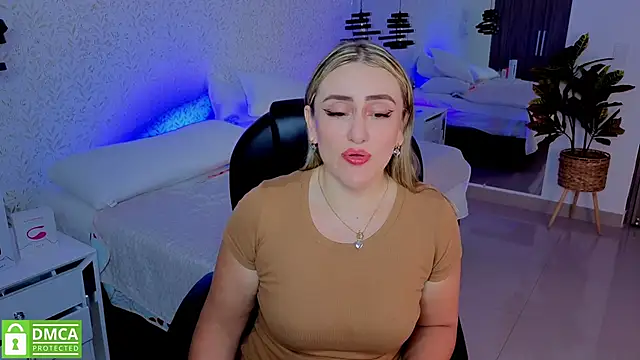 Snapshot of ELA_PS chatting on October 17, 2025, 12:08 pm ELA PS online show from October 17, 2025, 12:08 pm