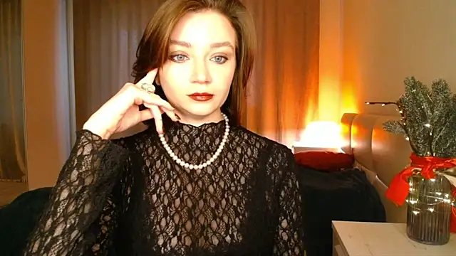 Snapshot of Shadow_Passion chatting on December 14, 2025, 7:03 am Shadow Passion online show from December 14, 2025, 7:03 am