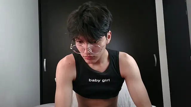 LuiSexvill online show from March 7, 2025, 7:27 pm