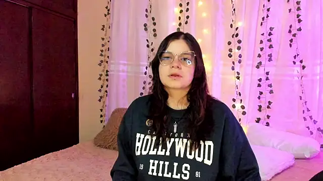 Mey moon online show from December 12, 2024, 11:25 pm