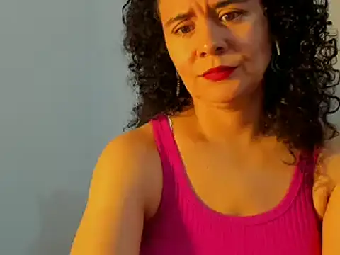 Sami Hotie1 online show from February 6, 2025, 8:56 pm