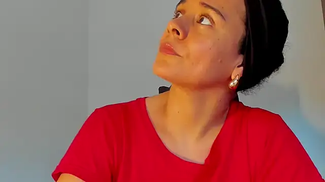 Sami Hotie1 online show from December 1, 2025, 9:31 pm