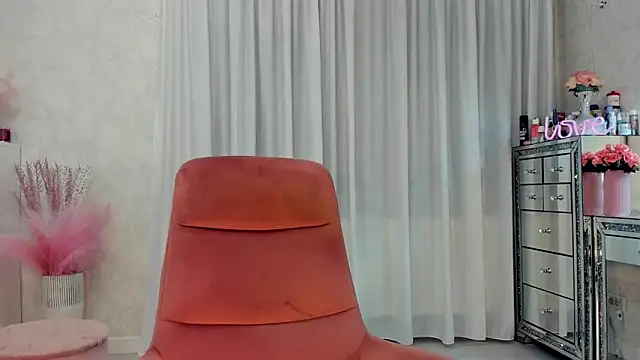 Snapshot of SeductiveButterfly chatting on March 20, 2026, 11:31 pm SeductiveButterfly online show from March 20, 2026, 11:31 pm
