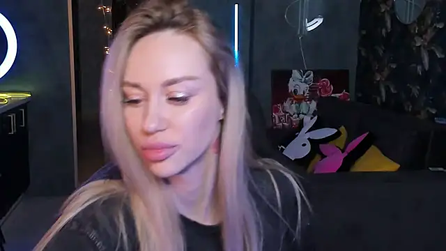 Blckmirrorr online show from November 23, 2025, 2:28 pm