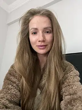 Snapshot of Miya_Nika chatting on January 18, 2025, 4:26 am Miya Nika online show from January 18, 2025, 4:26 am