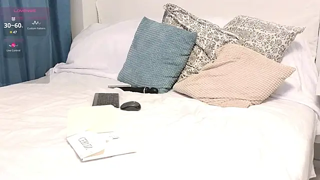 missmiamore online show from January 25, 2025, 9:57 pm