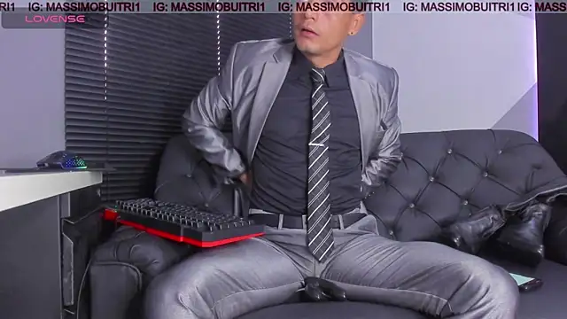 massimo g online show from May 10, 2026, 11:48 am