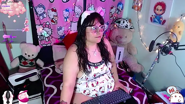 Snapshot of _lilith_heavy chatting on July 10, 2026, 5:37 pm lilith heavy online show from July 10, 2026, 5:37 pm