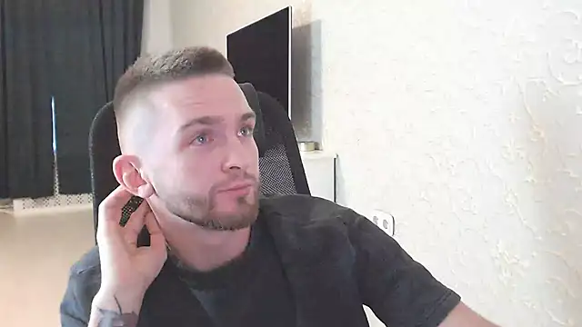 Snapshot of Marselle_Laker chatting on January 10, 2025, 8:29 am Marselle Laker online show from January 10, 2025, 8:29 am