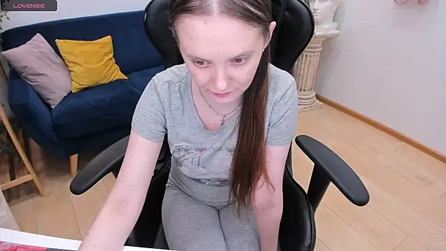 JannaVerdi  online show from February 4, 2025, 10:00 am