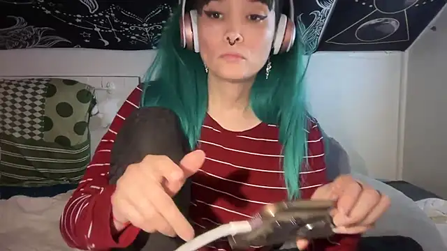 FRRANNKIE online show from February 20, 2025, 1:51 pm