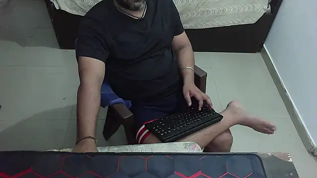 rentarob online show from April 18, 2026, 7:07 pm