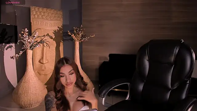 Snapshot of DannaCruz chatting on September 12, 2025, 7:14 pm DannaCruz online show from September 12, 2025, 7:14 pm