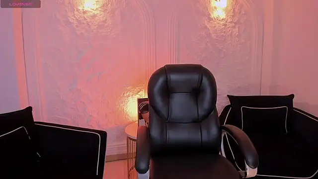 Snapshot of DannaCruz chatting on November 7, 2025, 7:14 pm DannaCruz online show from November 7, 2025, 7:14 pm