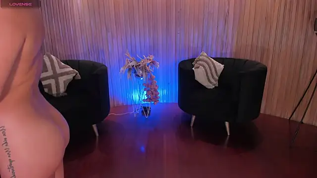 BiancaPierce online show from December 4, 2025, 11:19 am