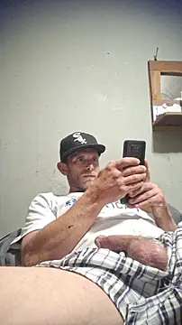 daddytim0 online show from February 13, 2026, 7:04 am