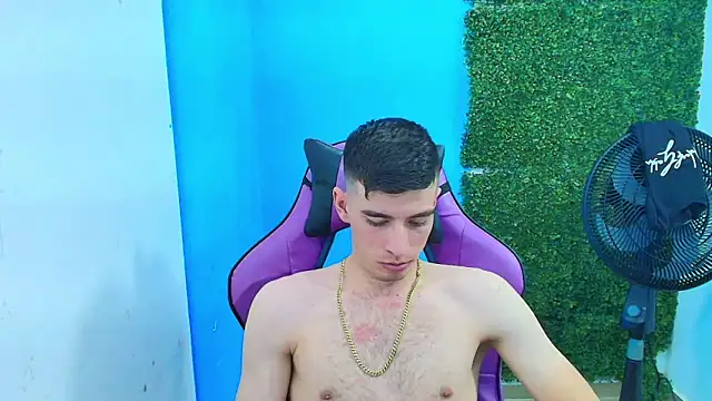 DEIBY BABY online show from February 11, 2025, 4:44 am