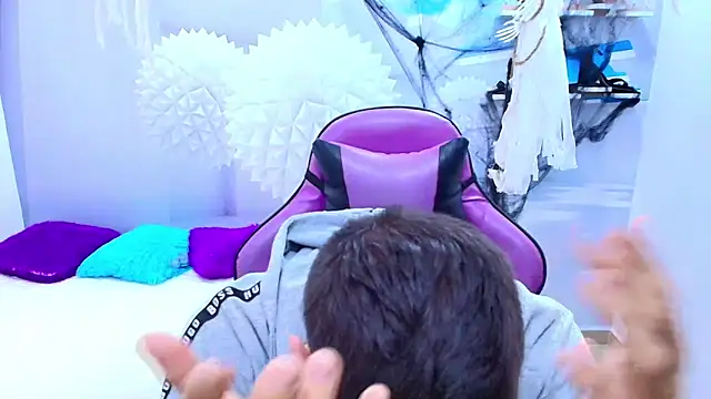 DEIBY BABY online show from October 27, 2025, 6:45 pm