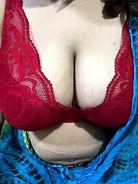 Sexybomb33 online show from October 14, 2025, 9:37 pm