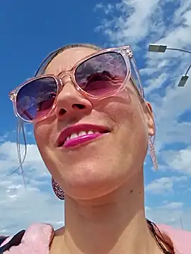 SkyelarSommer online show from January 13, 2026, 6:13 pm