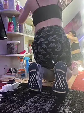 DominiqueX0 online show from May 25, 2026, 6:36 pm