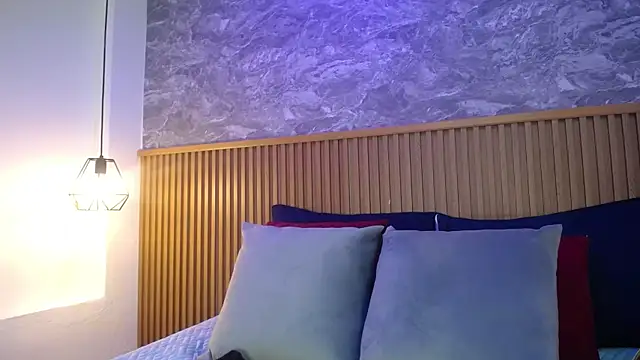 victoria  milf  online show from November 1, 2025, 5:04 pm