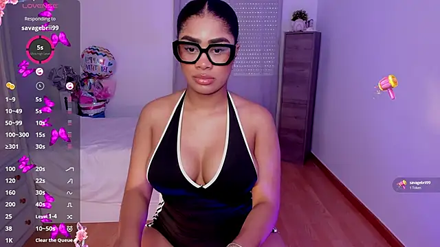 briana walker online show from October 5, 2025, 9:51 am