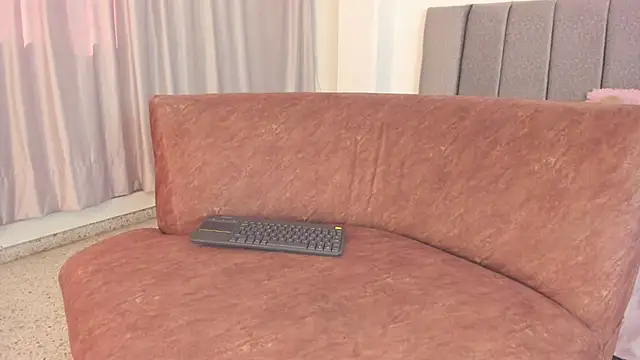 samantha stan online show from April 10, 2026, 12:10 pm