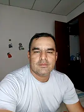 Snapshot of Angeelus2 chatting on April 4, 2026, 4:15 pm Angeelus2 online show from April 4, 2026, 4:15 pm
