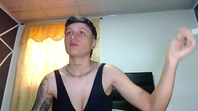 Tamarahryan online show from February 6, 2025, 4:58 pm