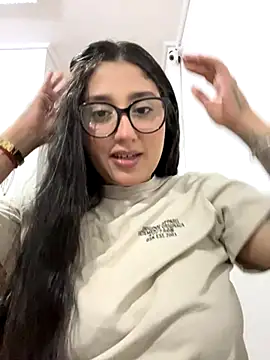 croftsmila online show from November 28, 2025, 11:29 pm