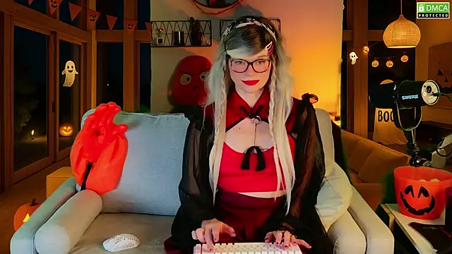 Snapshot of Kittychatte chatting on October 28, 2025, 9:06 pm Kittychatte online show from October 28, 2025, 9:06 pm