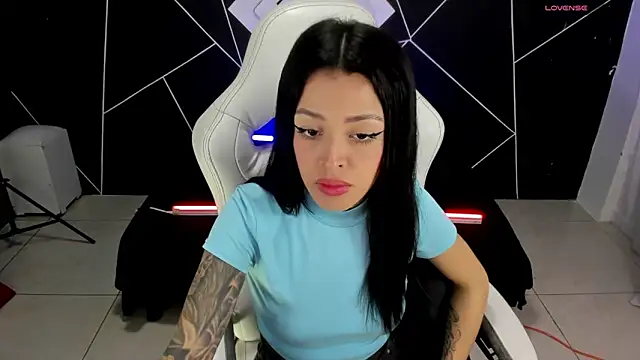 farichell online show from February 4, 2025, 8:49 pm