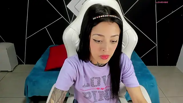 farichell online show from March 3, 2025, 8:21 pm