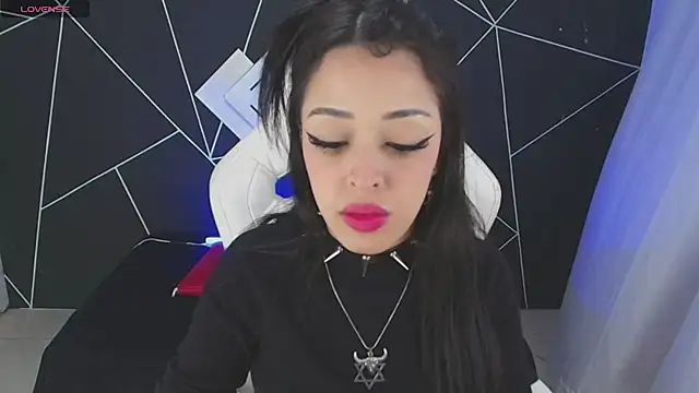 farichell online show from October 30, 2025, 8:53 pm