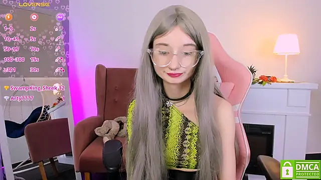 Katia Kim online show from February 13, 2025, 11:28 am