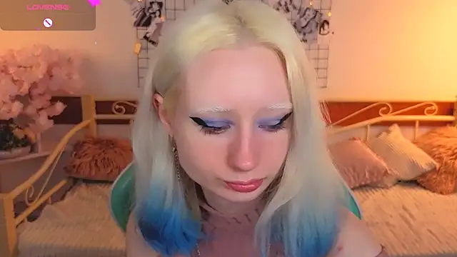 Katia Kim online show from February 22, 2026, 6:24 am