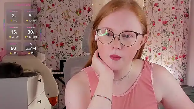 Snapshot of Olivia_Date chatting on July 3, 2026, 12:44 pm Olivia Date online show from July 3, 2026, 12:44 pm