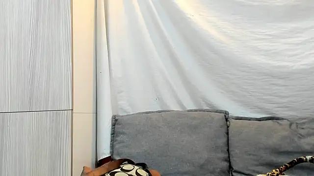 Mhelanny2 online show from March 21, 2026, 11:52 pm