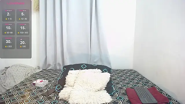 MIA luxce29 online show from November 27, 2025, 2:24 am