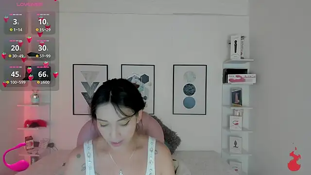 cristal  hot 1 online show from January 18, 2025, 4:04 am