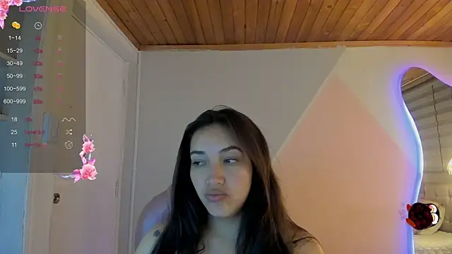 Snapshot of cristal__hot_1 chatting on July 4, 2026, 5:02 am cristal hot 1 online show from July 4, 2026, 5:02 am