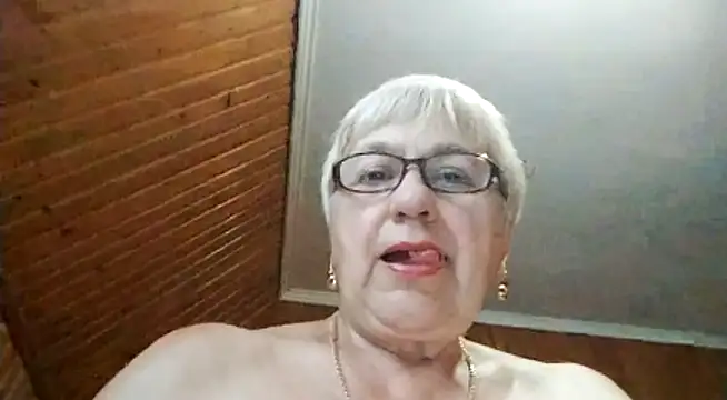 SweetCherry27 online show from June 30, 2026, 5:25 pm