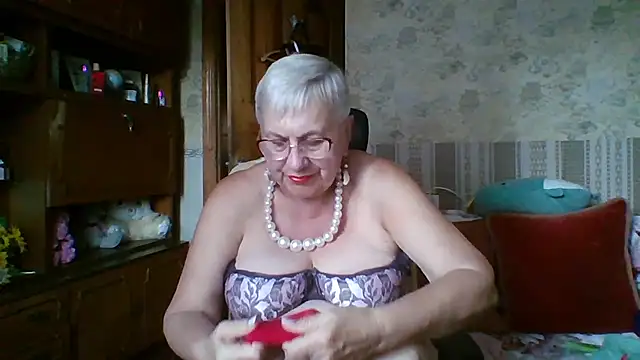 SweetCherry27 online show from July 15, 2026, 4:12 pm