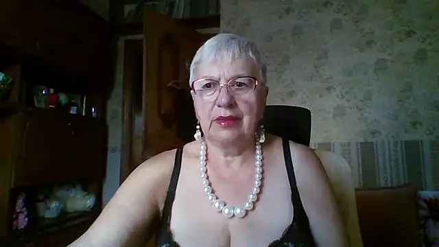 SweetCherry27 online show from July 18, 2026, 5:00 am