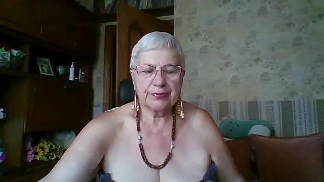 SweetCherry27 online show from July 27, 2026, 9:27 am