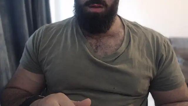 hugemachohandsome online show from October 11, 2025, 10:14 am